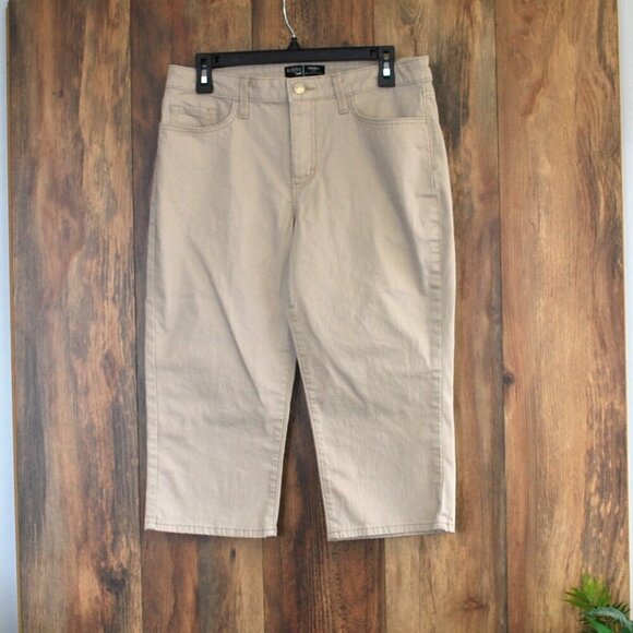 Riders by Lee Women's Mid Rise Khaki Capri 10M - Picture 3 of 6